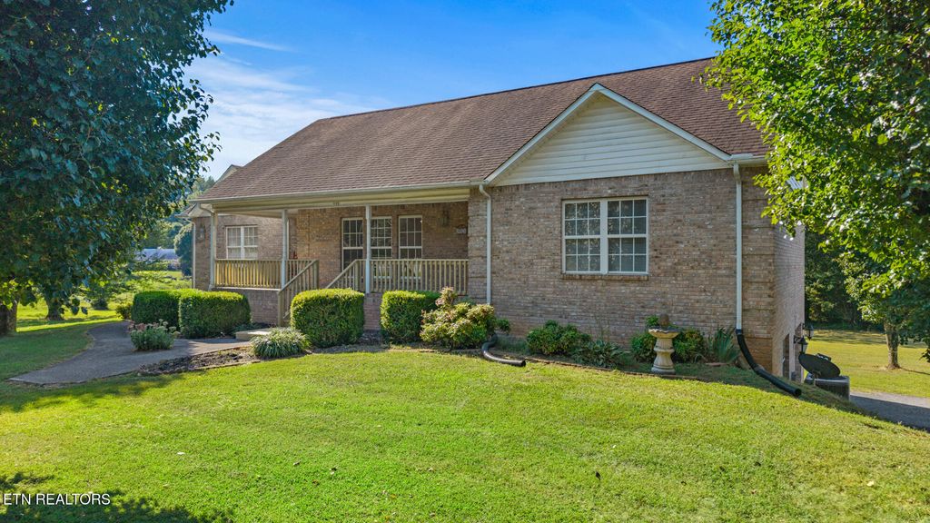 Photo of 593 Lees Chapel Rd, Sweetwater, TN 37874 (MLS # 1313824)
