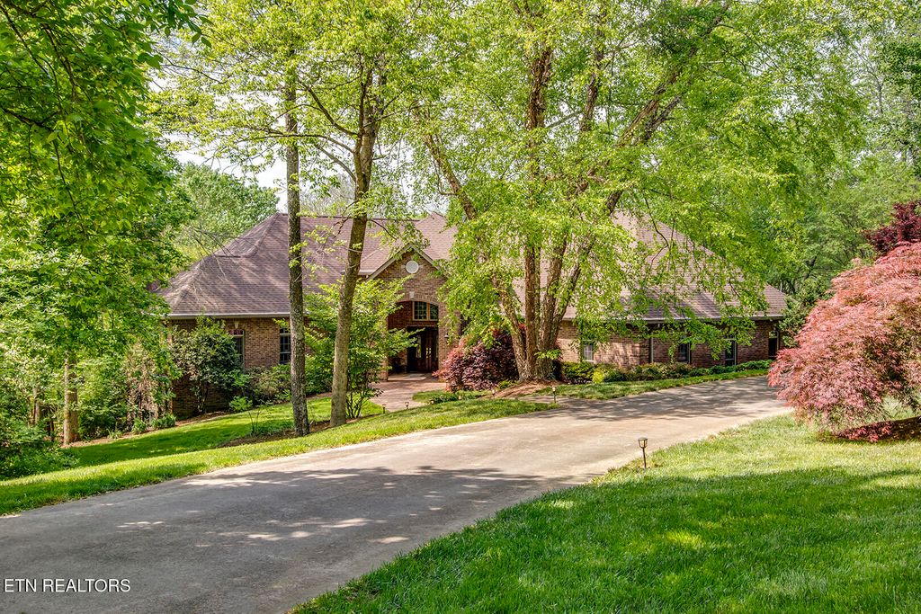 Photo of 113 Wiltshire Dr, Oak Ridge, TN 37830 (MLS # 1338360)