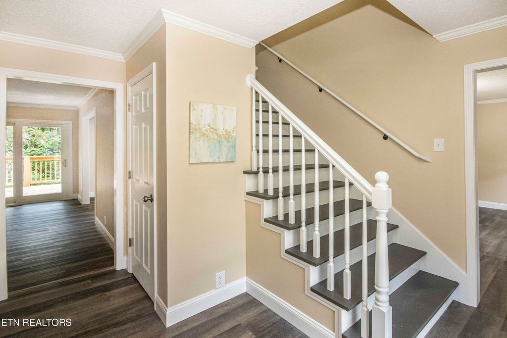 Photo of 10913 Twin Harbour Drive, Knoxville, TN 37934 (MLS # 1310811)