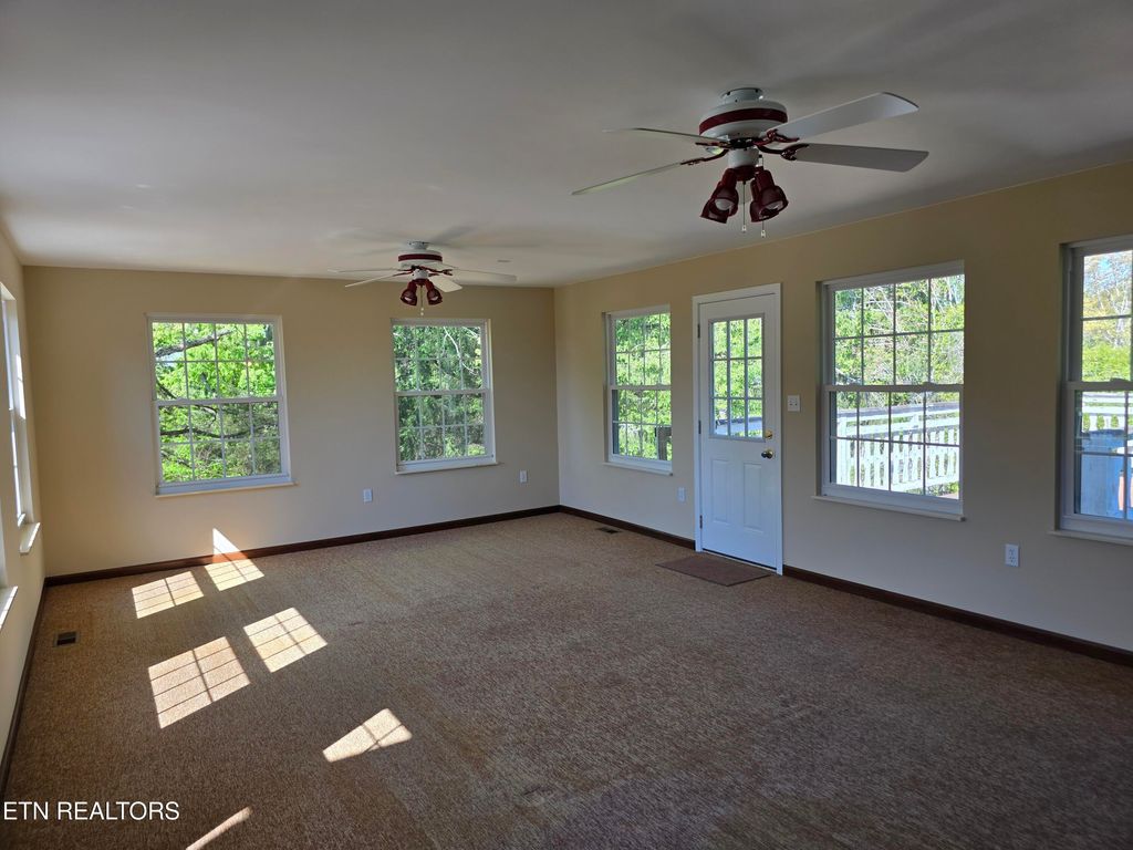 Photo of 3602 Holland Tr, Lenoir City, TN 37772 (MLS # 1336541)