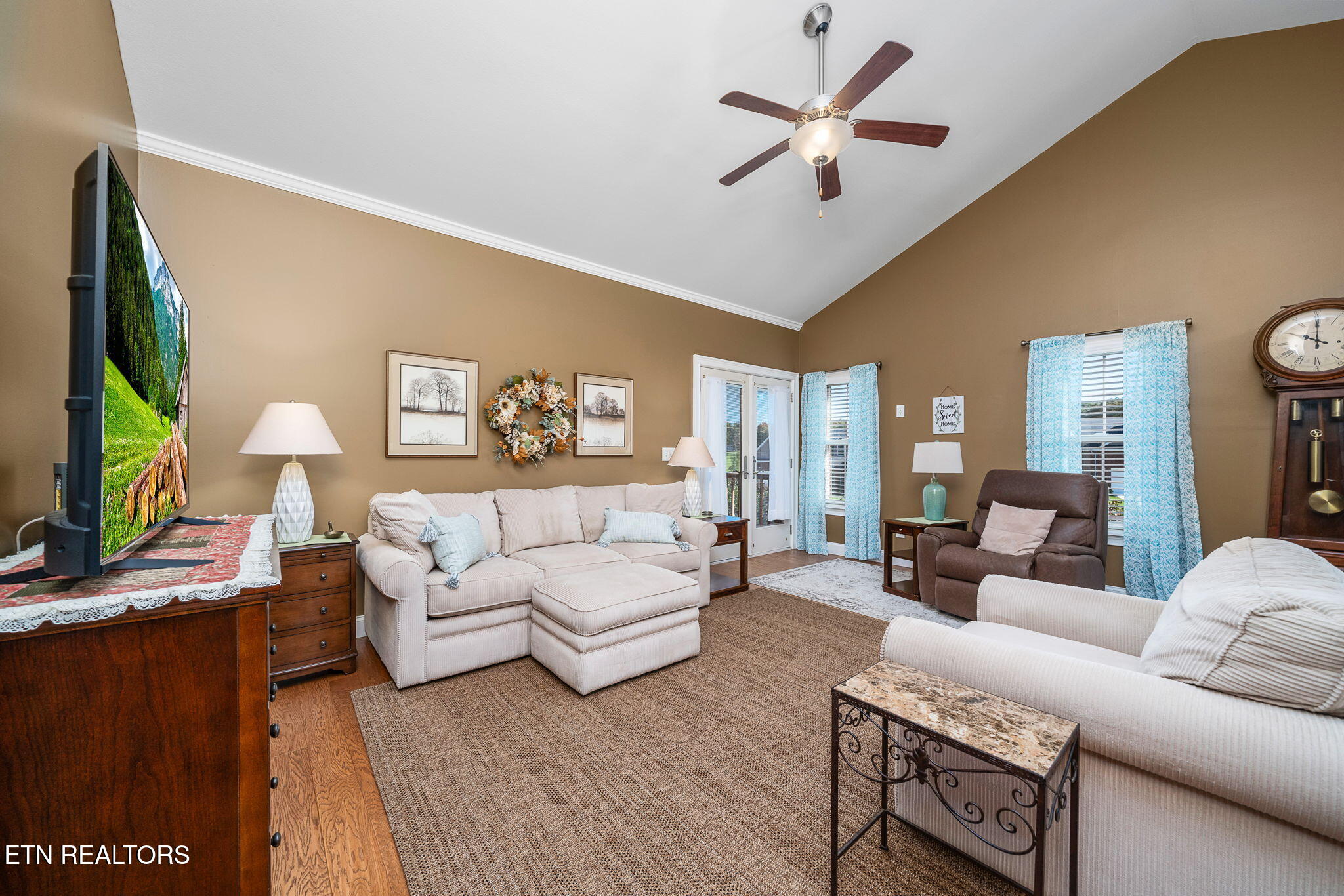 38 Saddle Brook Lane