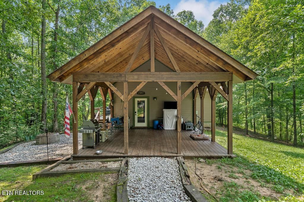 Photo of 9073 Mcminnville Hwy, Quebeck, TN 37579 (MLS # 1323240)