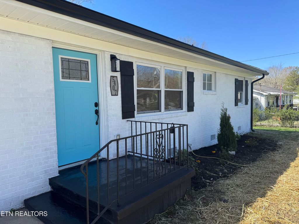 Photo of 5407 Wil Loyd Drive, Knoxville, TN 37912 (MLS # 1332470)