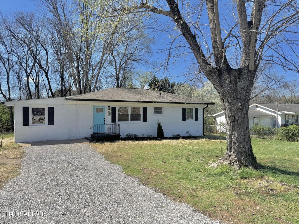 Photo of 5407 Wil Loyd Drive, Knoxville, TN 37912 (MLS # 1332470)