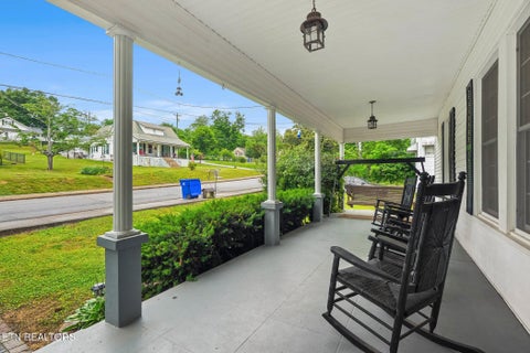 Tiny photo for 719 Medaris St, Clinton, TN 37716 (MLS # 1341213)
