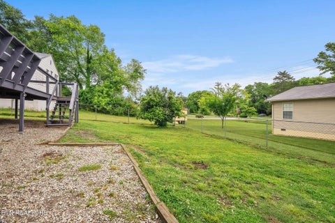 Tiny photo for 719 Medaris St, Clinton, TN 37716 (MLS # 1341213)