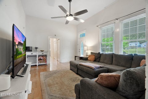 Tiny photo for 719 Medaris St, Clinton, TN 37716 (MLS # 1341213)
