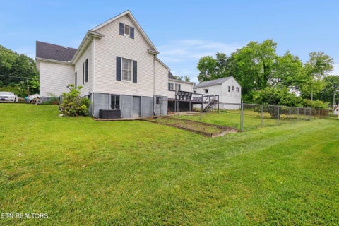 Tiny photo for 719 Medaris St, Clinton, TN 37716 (MLS # 1341213)