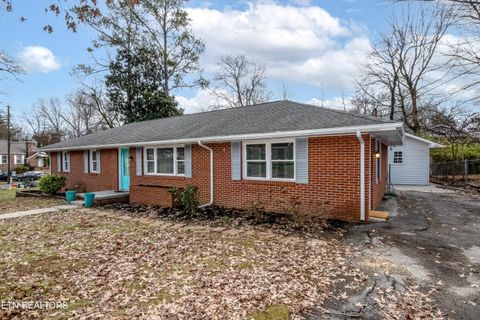 Tiny photo for 1202 Tapoco Ave, Maryville, TN 37801 (MLS # 1323766)