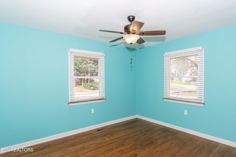 Tiny photo for 1202 Tapoco Ave, Maryville, TN 37801 (MLS # 1323766)