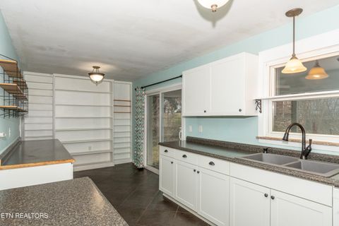 Tiny photo for 1202 Tapoco Ave, Maryville, TN 37801 (MLS # 1323766)