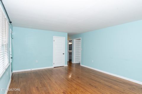 Tiny photo for 1202 Tapoco Ave, Maryville, TN 37801 (MLS # 1323766)