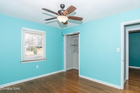 Tiny photo for 1202 Tapoco Ave, Maryville, TN 37801 (MLS # 1323766)