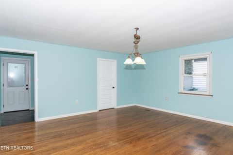 Tiny photo for 1202 Tapoco Ave, Maryville, TN 37801 (MLS # 1323766)