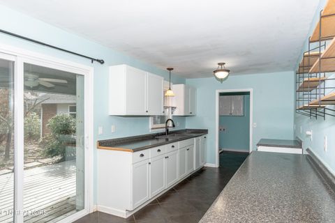 Tiny photo for 1202 Tapoco Ave, Maryville, TN 37801 (MLS # 1323766)