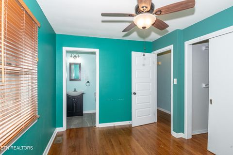 Tiny photo for 1202 Tapoco Ave, Maryville, TN 37801 (MLS # 1323766)