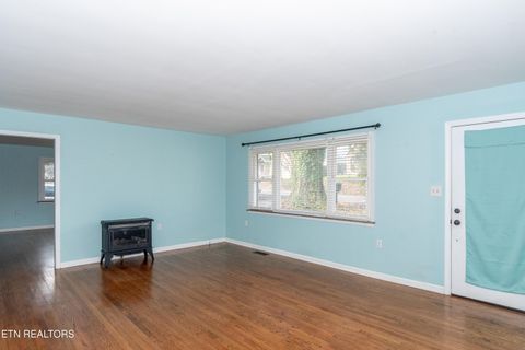 Tiny photo for 1202 Tapoco Ave, Maryville, TN 37801 (MLS # 1323766)