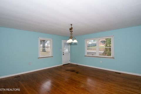 Tiny photo for 1202 Tapoco Ave, Maryville, TN 37801 (MLS # 1323766)