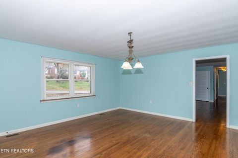 Tiny photo for 1202 Tapoco Ave, Maryville, TN 37801 (MLS # 1323766)