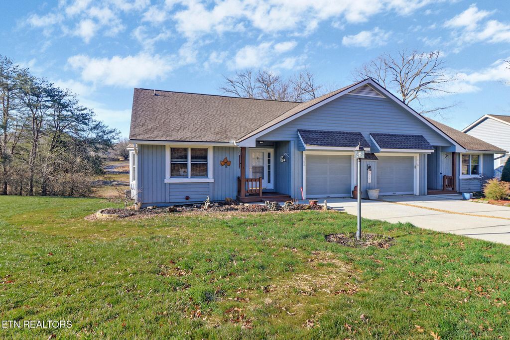 Photo of 182 River Run Drive, Crossville, TN 38555 (MLS # 1326355)