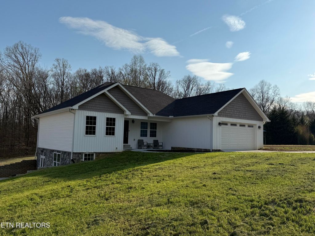 Photo of 344 Sweetsprings Rd, Madisonville, TN 37354 (MLS # 1333648)