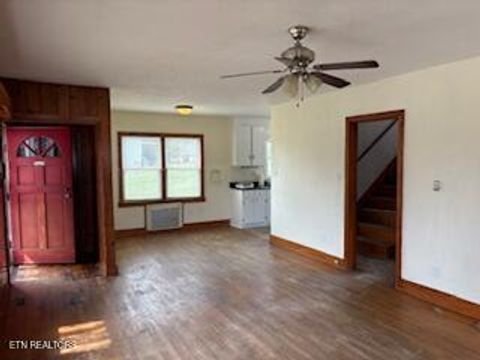 Tiny photo for 1403 Everett Ave, Maryville, TN 37804 (MLS # 1332390)