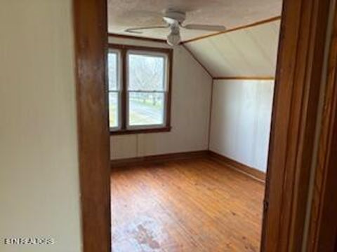 Tiny photo for 1403 Everett Ave, Maryville, TN 37804 (MLS # 1332390)