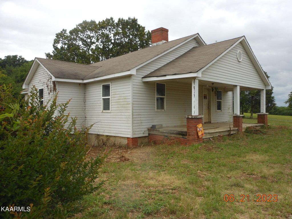 Photo of 5921 Morganton Rd, Greenback, TN 37742 (MLS # 1231106)