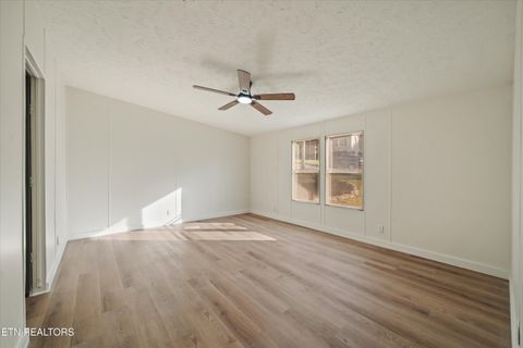 Tiny photo for 213 Loggers Lane, Clinton, TN 37716 (MLS # 1338123)