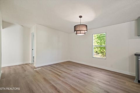 Tiny photo for 213 Loggers Lane, Clinton, TN 37716 (MLS # 1338123)