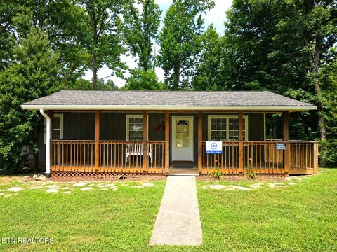 Photo of 2106 Hickory Manor Rd, Sevierville, TN 37862 (MLS # 1347187)