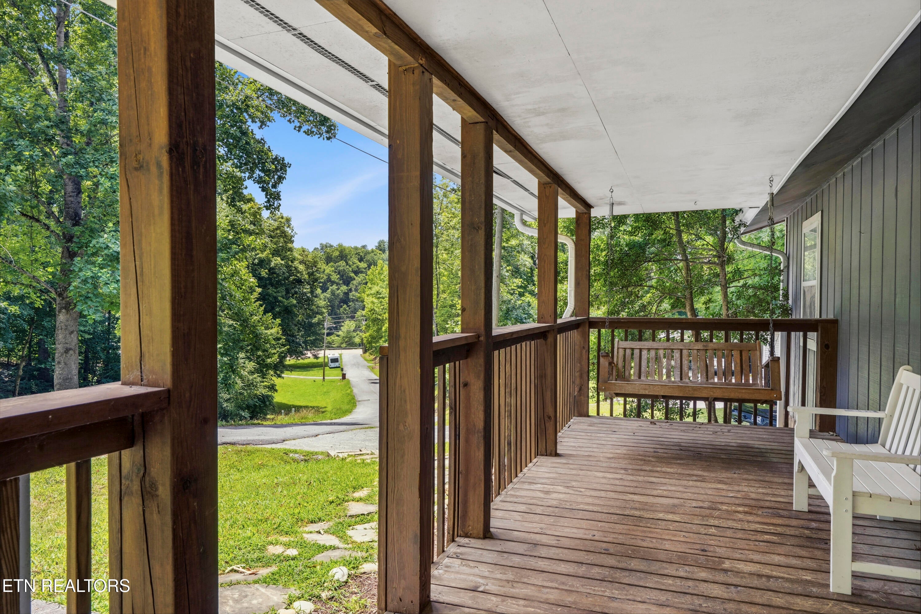 2106 Hickory Manor Rd