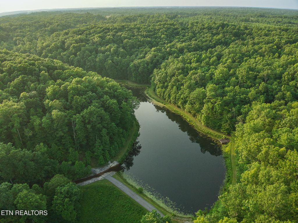 Photo of 2457 Mayland Rd, Crossville, TN 38571 (MLS # 1312545)