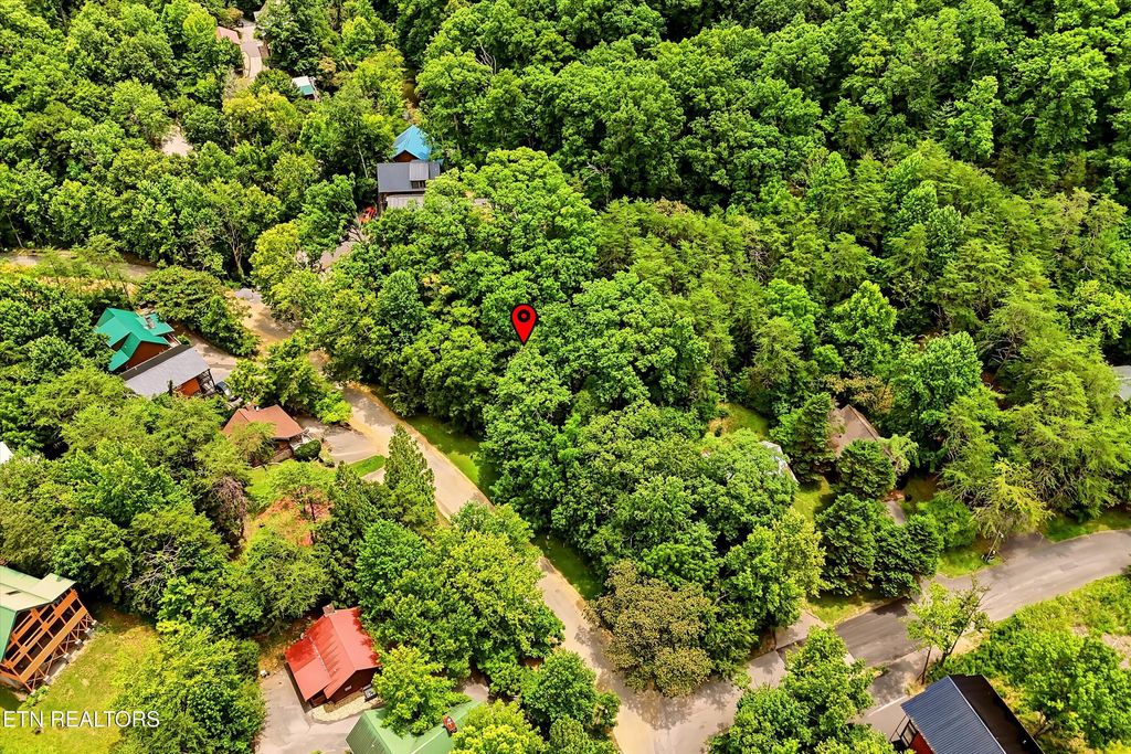 Photo of 11 Smoky Mountain Way, Sevierville, TN 37876 (MLS # 1346875)