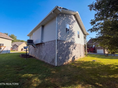 Tiny photo for 2039 Slippery Rock Circle, Sevierville, TN 37862 (MLS # 1355051)