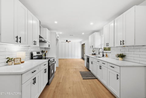 Tiny photo for 128 Edgewood Heights Lane, Powell, TN 37849 (MLS # 1356161)
