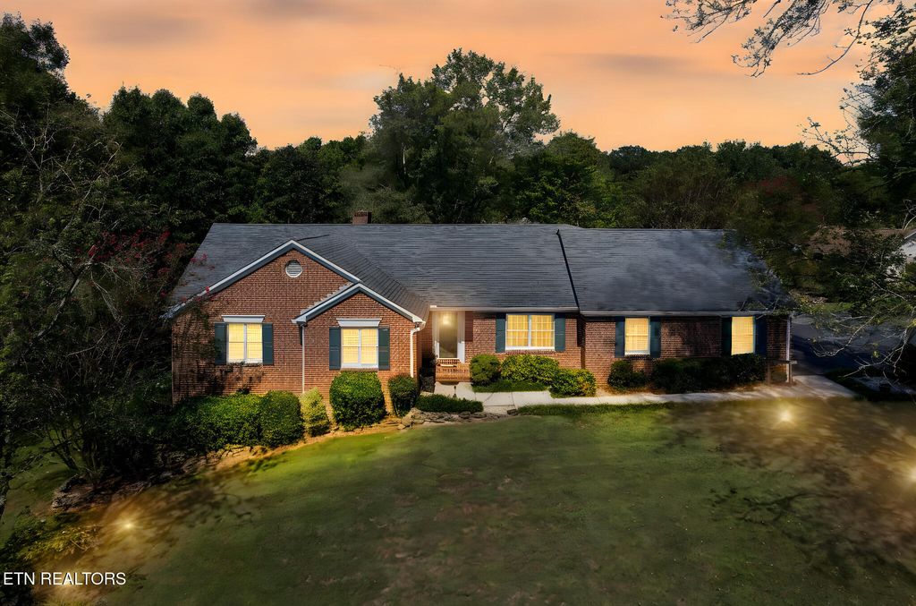 Photo of 121 Bailey Rd, Kingston, TN 37763 (MLS # 1316410)