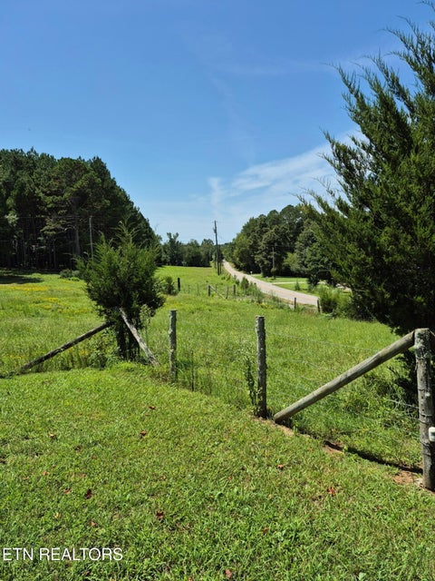 Tiny photo for 197 County Road 105, Athens, TN 37303 (MLS # 1352696)