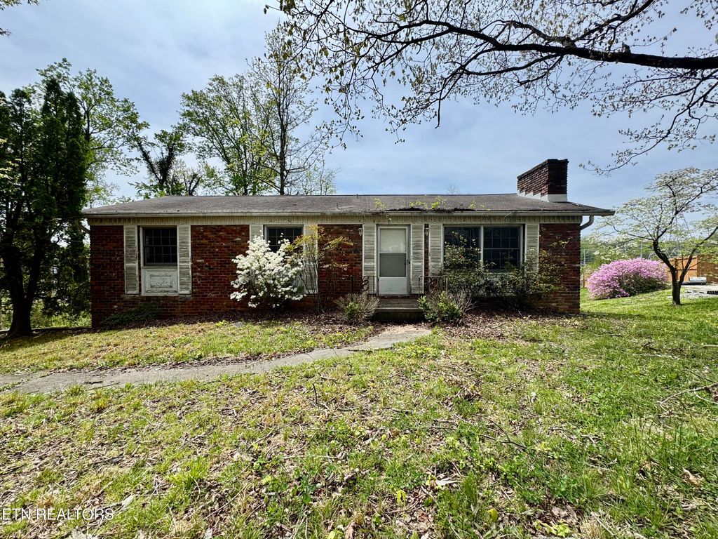 Photo of 4520 Royalview Rd, Knoxville, TN 37921 (MLS # 1336600)