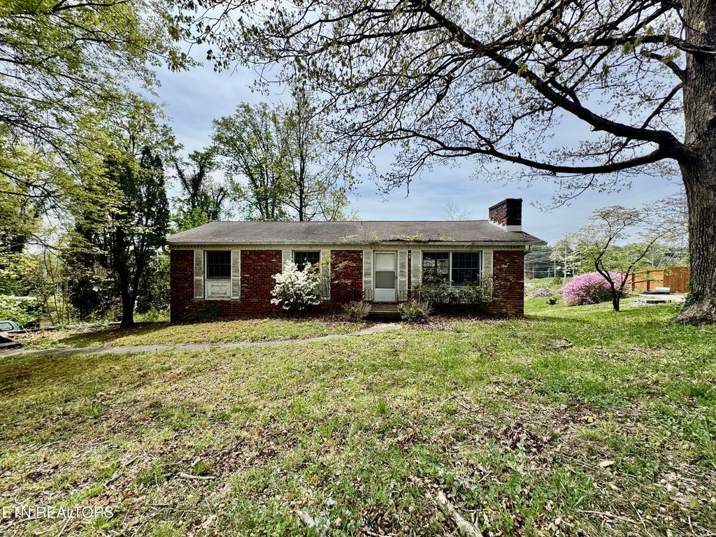 Photo of 4520 Royalview Rd, Knoxville, TN 37921 (MLS # 1336600)