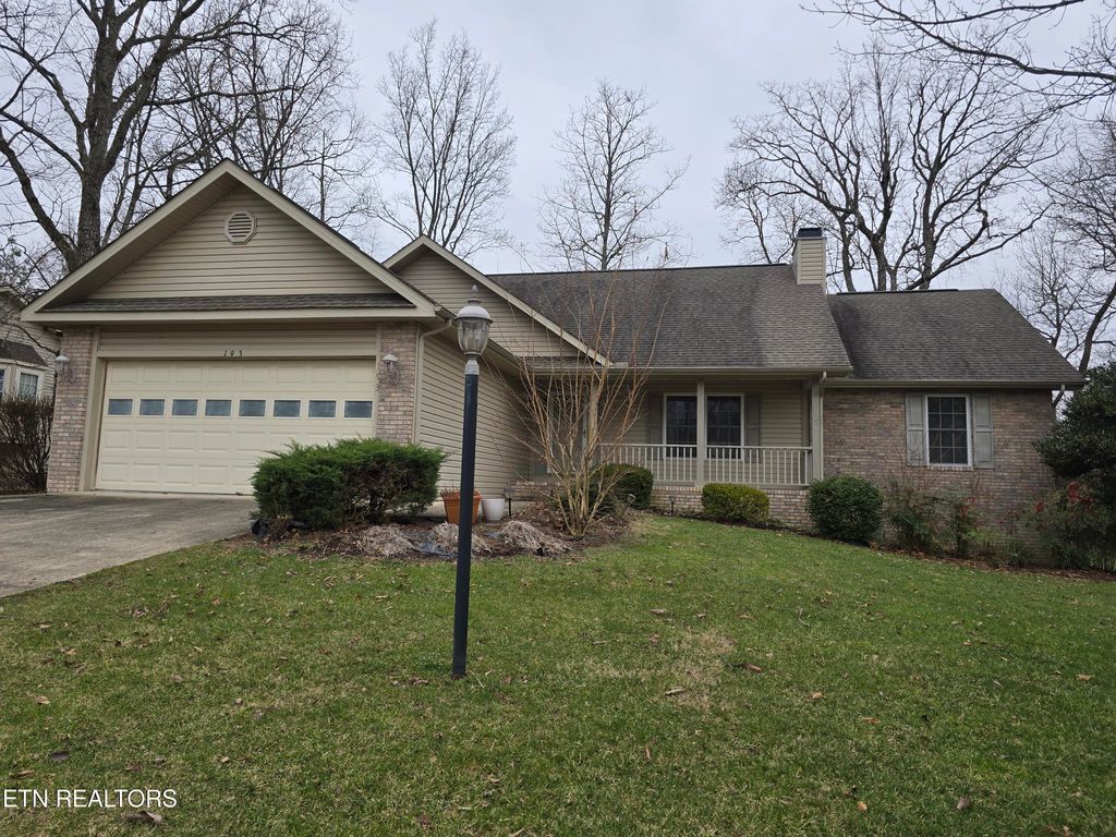 Photo of 193 Berkshire Loop, Fairfield Glade, TN 38558 (MLS # 1331186)