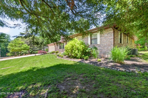 Tiny photo for 106 Overlook Cove, Crossville, TN 38558 (MLS # 1357317)