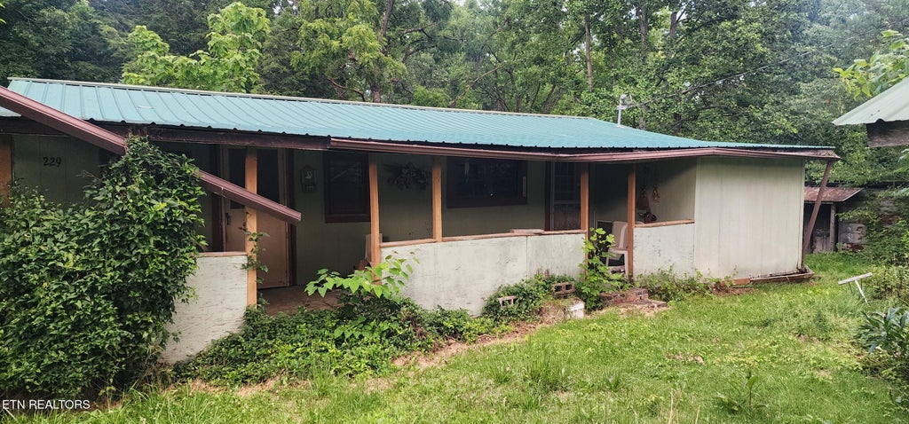 Photo of 229 Obis Bowling Rd, Robbins, TN 37852 (MLS # 1305576)