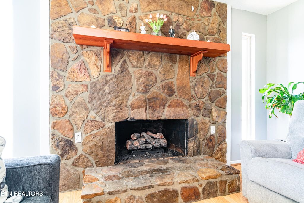 Photo of 410 Railey Lane, Huntsville, TN 37756 (MLS # 1301776)