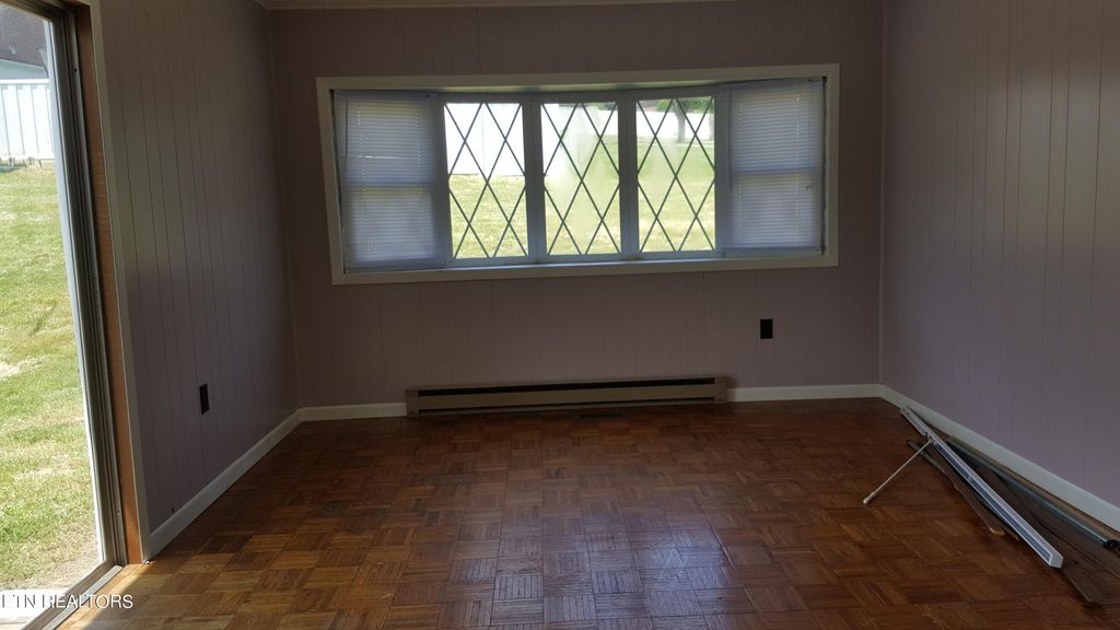 Photo of 930 Chittum Drive, Tazewell, TN 37879 (MLS # 1248434)