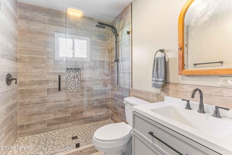Tiny photo for 642 Maxwell St, Madisonville, TN 37354 (MLS # 1358419)
