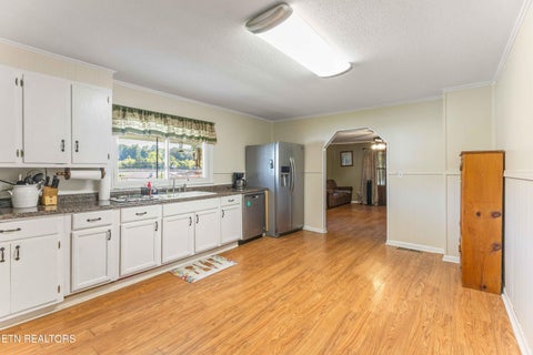 Tiny photo for 642 Maxwell St, Madisonville, TN 37354 (MLS # 1358419)