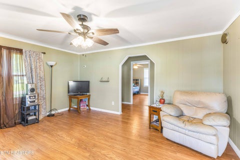Tiny photo for 642 Maxwell St, Madisonville, TN 37354 (MLS # 1358419)
