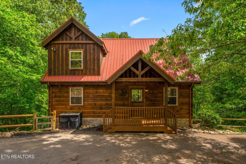 Photo of 459 Ownby Circle, Gatlinburg, TN 37738 (MLS # 1340462)