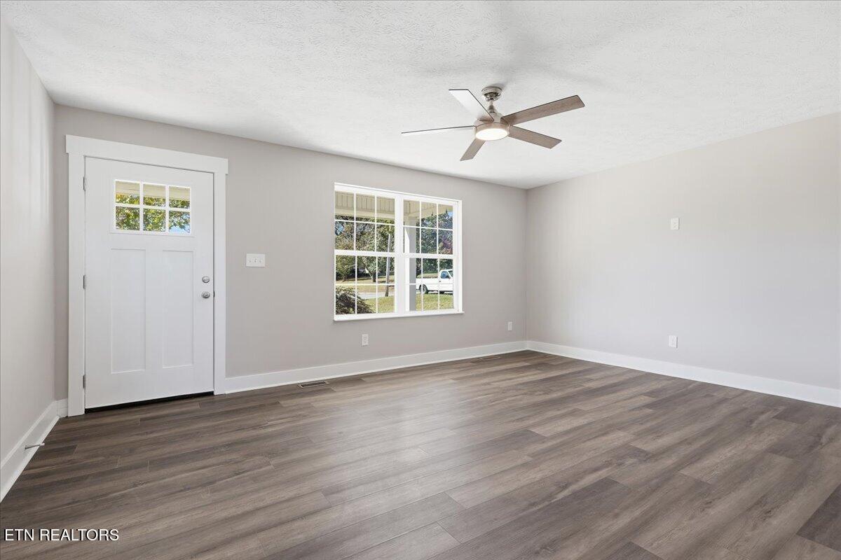 1913 Colonial Circle Circle